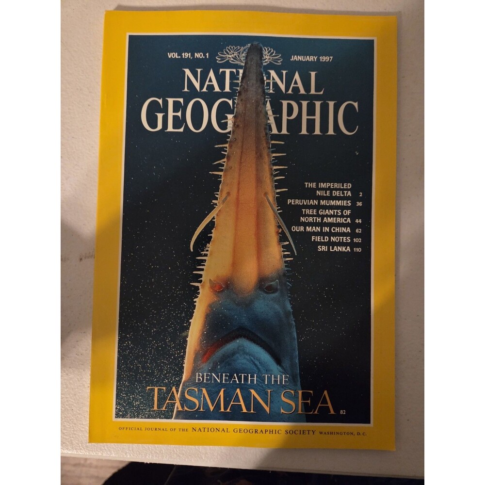 National Geographic January 1997 Beneath Tasman Sea Peruvian Mummies Tree Giants